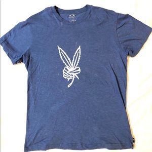 GoodVibes ” Peace sign T-shirt size Large